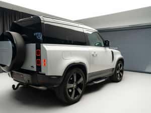 Land Rover Defender 2022, SUV hibrid, 39.926 km — miniatura 6