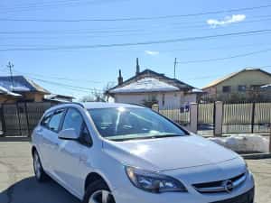 Opel Astra j Facelift 2013 — miniatura 3