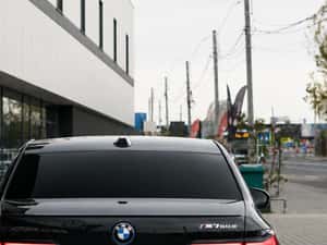 BMW 760 Hibrid Automată 571 HP 4x4 Second Hand — miniatura 3