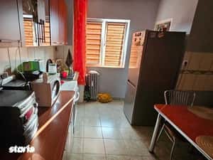 Apartament 2 camere, Balcon - Parter inalt - zona Brosteni — miniatura 5