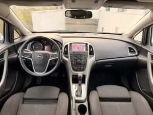 Opel Astra J •2.0d 165cp• Automat — miniatura 5