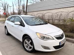 Opel Astra J •2.0d 165cp• Automat — miniatura 9