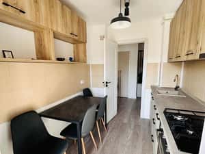 Ofer spre închiriere apartament 2 camere,Casa de Cultura — miniatura 4