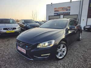 Volvo V60 2.4PlugInHybrid Distronic Line Assit Keyless — miniatura 9