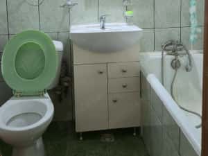 Vand apartament 3 camere cam. Decomandat, 66 mp Etaj 1 • Sector 6 Bucuresti