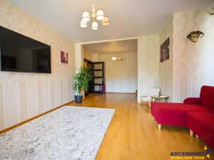 Pe 1.000 mp teren, vila eleganta, caracteristici notabile, Sacele, Central — miniatura 8