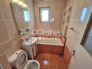 Vânzare apartament 3 camere *etaj 2 - decomandat* - Strada Zambilelor — miniatura 3