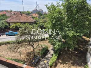 Vânzare apartament 3 camere *etaj 2 - decomandat* - Strada Zambilelor — miniatura 4