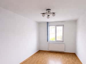 Vand apartament 3 camere in Sfantu Gheorghe — miniatura 4