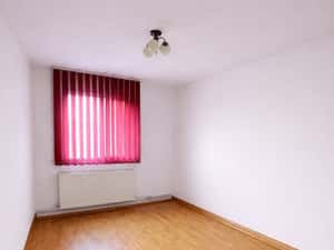 Vand apartament 3 camere in Sfantu Gheorghe — miniatura 6