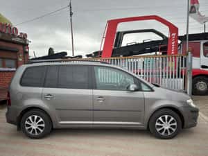 Volkswagen Touran 2008 — miniatura 3