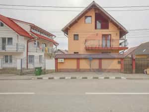 Casă cu garaj și panouri fotovoltaice – Codlea! — miniatura 7