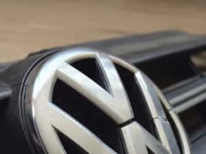 Grila+emblema VW Polo 6R 2009-2014 — miniatura 7