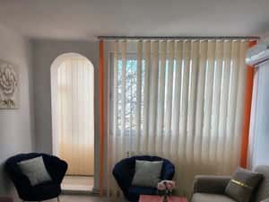 2 Camere | 1 Mai | Domenii | Metrou 10' — miniatura 1