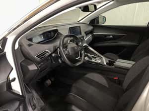 Peugeot 5008, SUV, 2021, 72.455 km, Diesel — miniatura 5