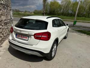Mercedes-Benz GLA 200d•4Matic•Automat•Garantie 1An•LED•Revizii doar la reprezentață — miniatura 4