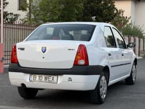 Dacia Logan Laureat Exemplar 18.000km 1.4 Benzina Unic Proprietar — miniatura 5