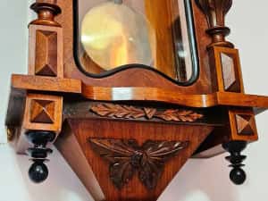 Ceas de perete cu pendul si 2 greutati Kienzle — miniatura 2
