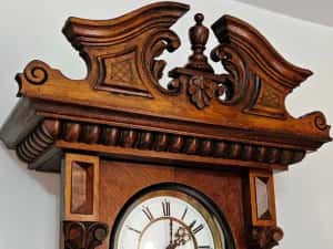 Ceas de perete cu pendul si 2 greutati Kienzle — miniatura 3