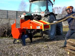 Tocător crengi la tractor R 150 — miniatura 10