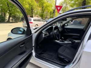 bmw 320 D 2.0 2009 impecabila — miniatura 7