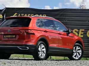Volkswagen Tiguan 2.0 TDI 200CP 4Motion(4x4) 2023 Automat/IQ-Light/Ceasuri Digitale/Camere 360* — miniatura 4