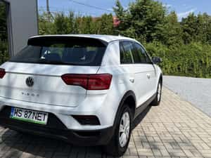 VOLKSWAGEN T-ROC 1.6 TDI Base — miniatura 2