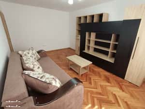 Apartament 2 camere decomandat,recent renovat,zona Centrala — miniatura 3