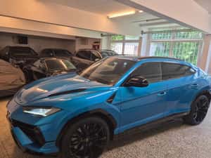 Lamborghini Urus SUV 666 cp Hibrid 16.300 km