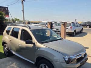 Dacia Duster 4x4 —-1,5 D —-5400€ — miniatura 2