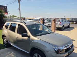 Dacia Duster 4x4 —-1,5 D —-5400€ — miniatura 10