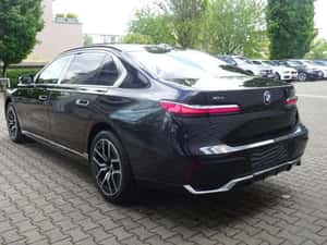 BMW 740 nou, 299 CP, 2026, București Sectorul 1 — miniatura 2