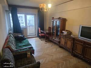 Vand 3 camere, et. 6/7, Calea Bucuresti, Piata Centrala — miniatura 3