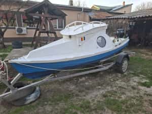 VAND Barca Laguna 480 + motor Suzuki 20 HP (nou) + peridoc