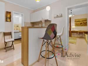 Garsonieră pretabilă pentru regim hotelier — Centru Istoric, Brașov — miniatura 5