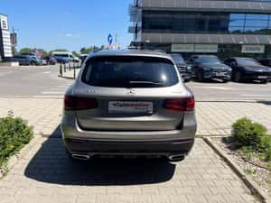 Mercedes-Benz GLC 300, SUV hibrid 2019 — miniatura 6