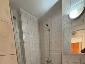 Închiriez garsonieră decomandată | Craiovița Nouă | Bl. 201 | Etaj 3 — miniatura 6