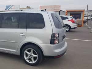 Vw Touran 2.0 TDI BMM DSG — miniatura 3