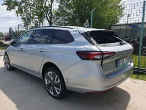 SKODA Superb 2.0 TSI, 265cp, AN 2025, Selection Combi, 4X4 - avariat — miniatura 2