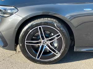 Mercedes-Benz E 300 Berlină Hibrid 2024, 8600 km — miniatura 4