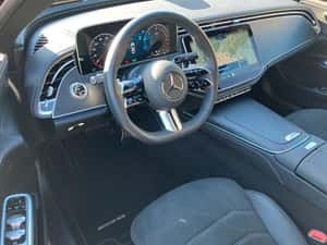 Mercedes-Benz E 300 Berlină Hibrid 2024, 8600 km — miniatura 5