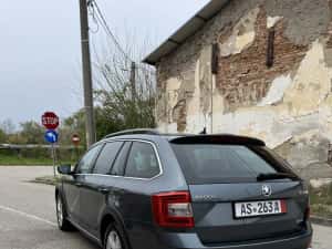 Skoda Octavia Scout 2.0 DSG 4X4 — miniatura 6