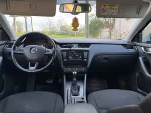 Skoda Octavia Scout 2.0 DSG 4X4 — miniatura 7