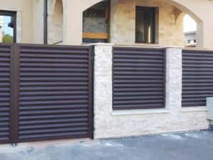 Garduri și porți stil jaluzele sipca metalica tablă cutata
