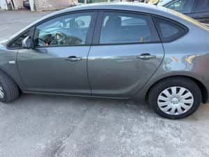 Opel Astra 2019, 38.200 km, Second Hand