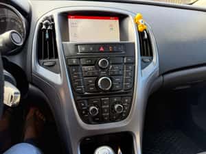 Opel Astra 2019, 38.200 km, Second Hand — miniatura 7