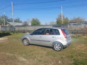 Ford fiesta 1.4 tdci 2007 , 115k km . — miniatura 6