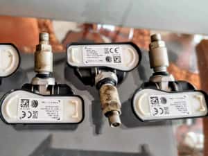senzori valve frecvență 433 MHz