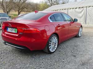 Jaguar XE  AWD stare foarte bună îngrijită ca nouă — miniatura 4