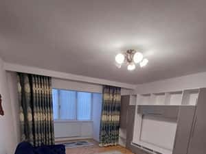 Închiriez apartament 3 camere — miniatura 2